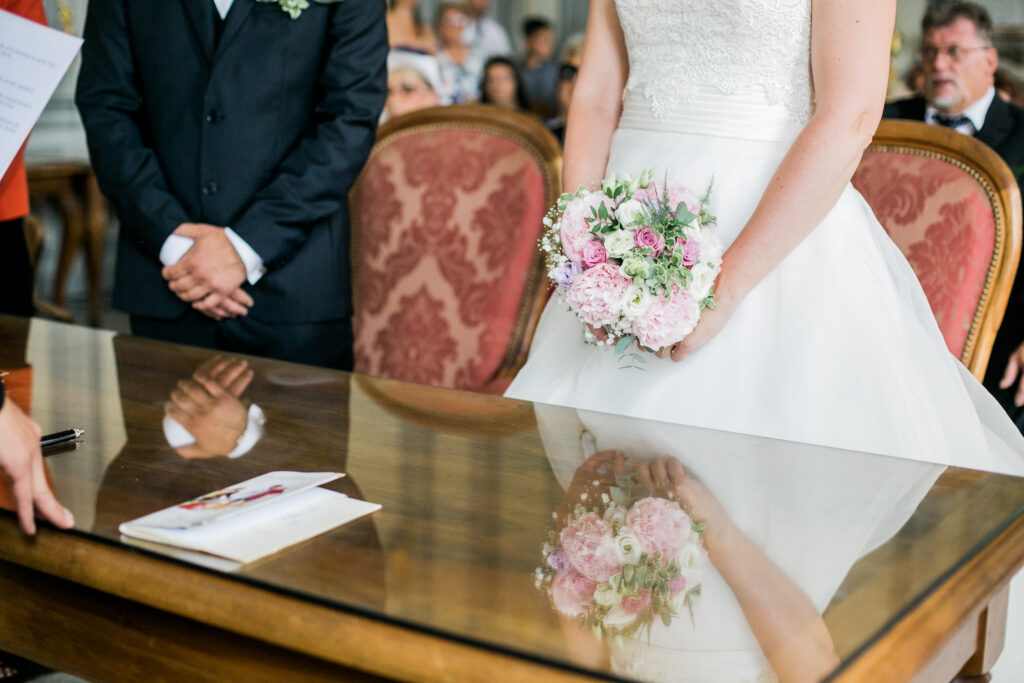 cérémonie civile, mariage , mairie, couple 